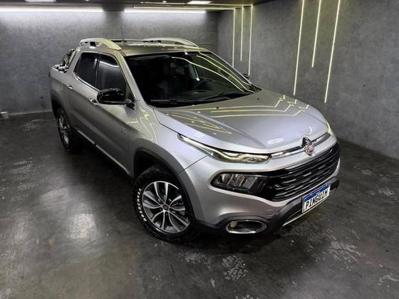 FIAT TORO 2.0 16V TURBO DIESEL VOLCANO 4WD AT9 FIAT TORO 2.0 16V TURBO DIESEL VOLCANO 4WD AT9